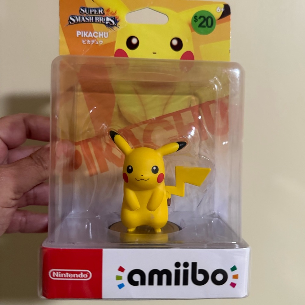 PIKACHU AMIIBO - new in box, slight marks/dents on packaging